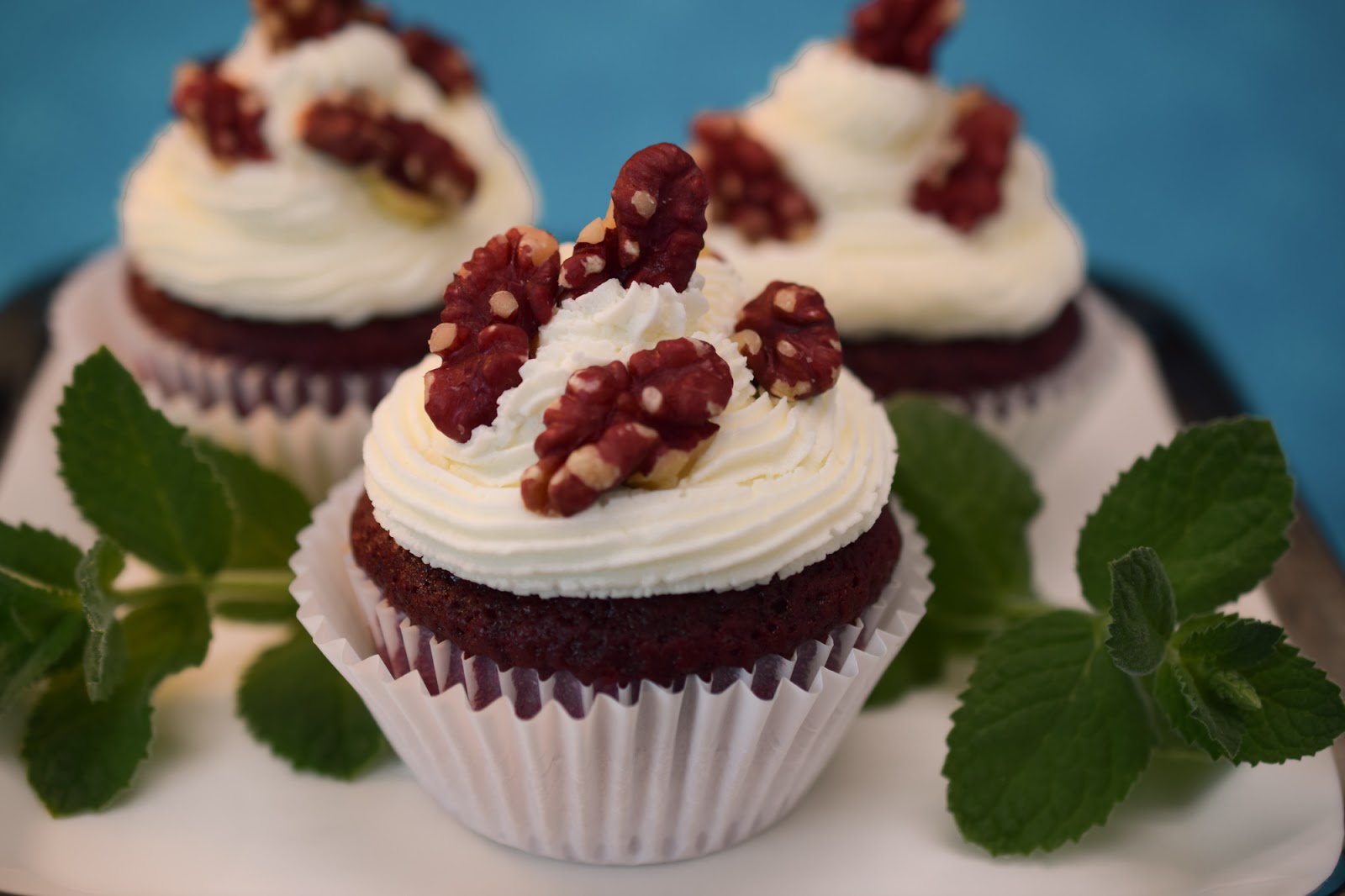 Are These the Best Cupcakes in the World?! Red Velvet with Cream