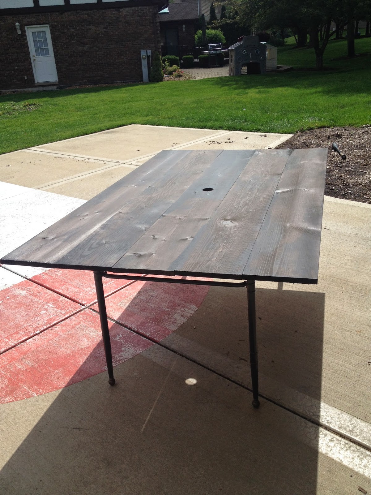 COLLECTED society DIY Patio Table Top Tutorial
