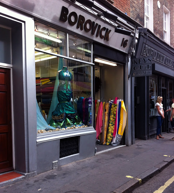 VOYAGER SHOPPING FOR FABRICS IN LONDON