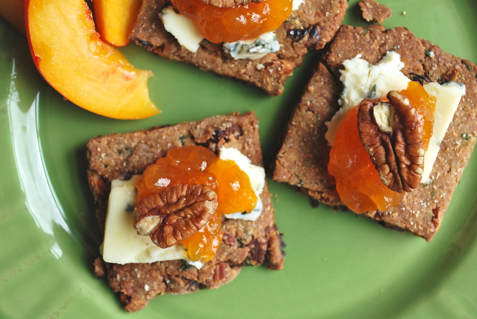 rye crackers with fruit and nuts