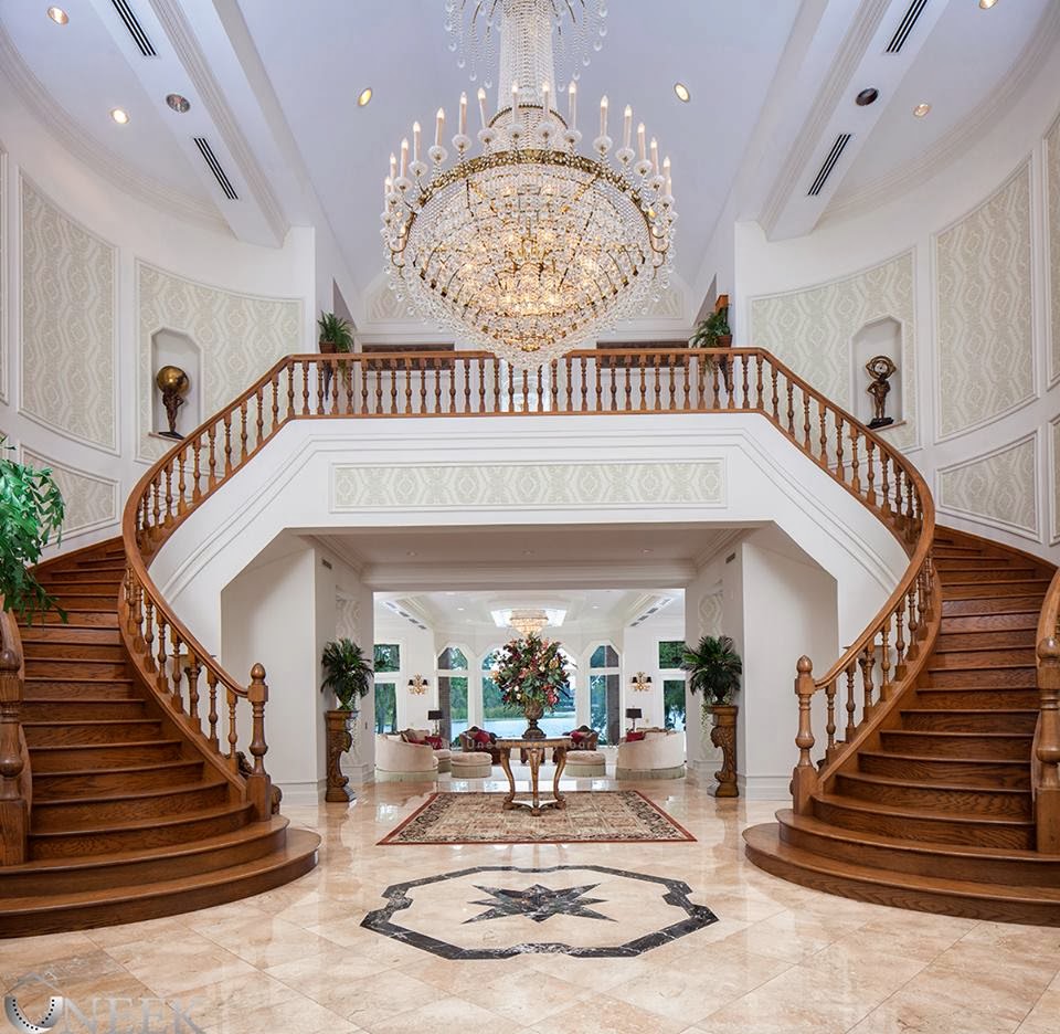 EXCLUSIVE ELEGANT LAKEFRONT ESTATE AT AVILA TAMPA'S PREMIER PRIVATE