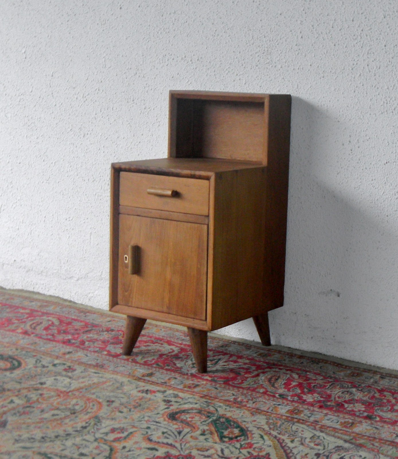 MID CENTURY MODERN BEDSIDE VINTAGE AND FINE REPRODUCTIONS
