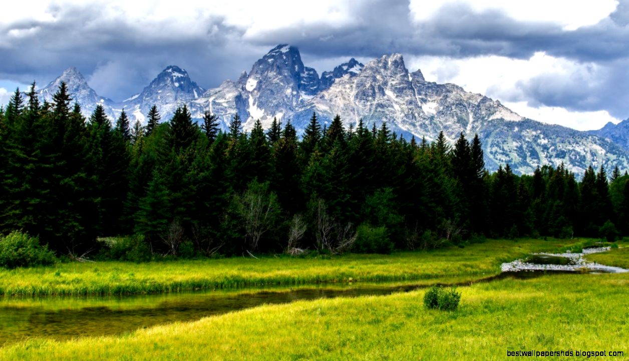 Download desktop wallpaper Mountain landscape Download desktop wallpaper Mountain landscape