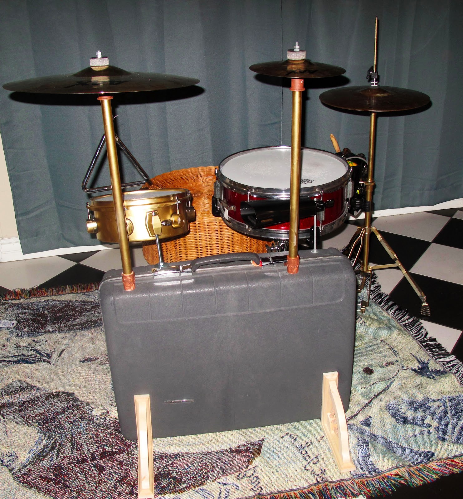 Drum lessons! DIY Suitcase Drum kit!