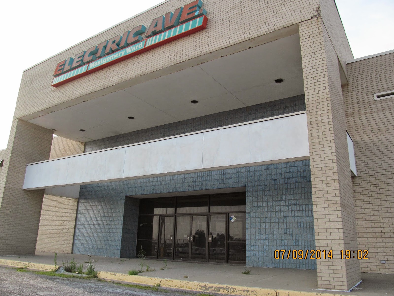 Trip to the Mall Metro North Mall (Kansas City, MO)