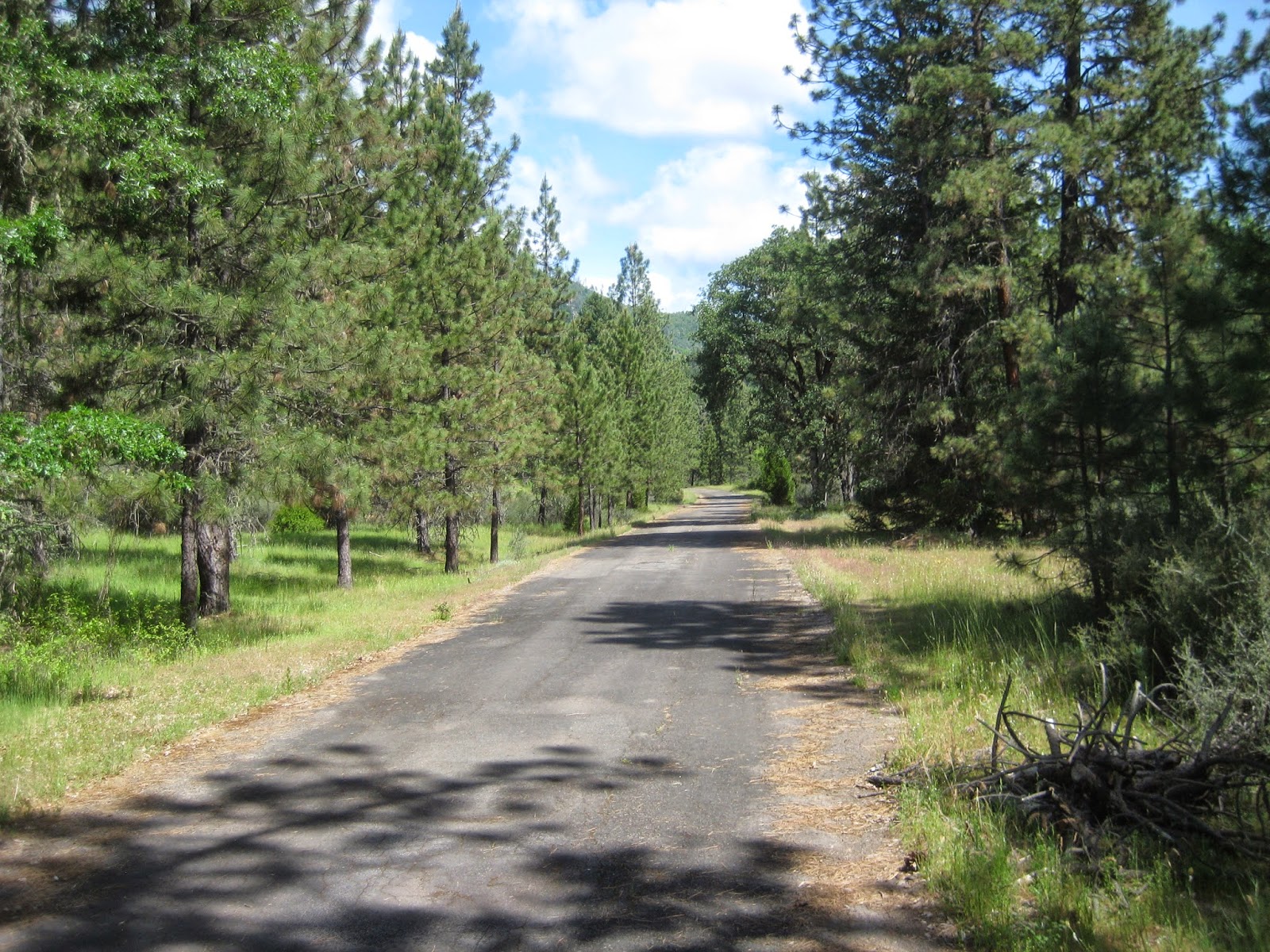 Glenn & Carol's Hiking Adventures Elk Creek Trail