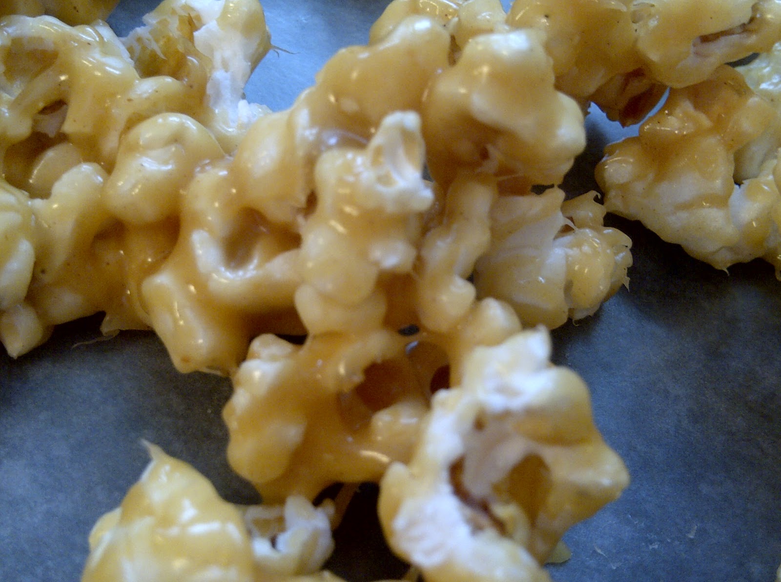 USASillyYaks Peanut Butter Popcorn with Chocolate Drizzle