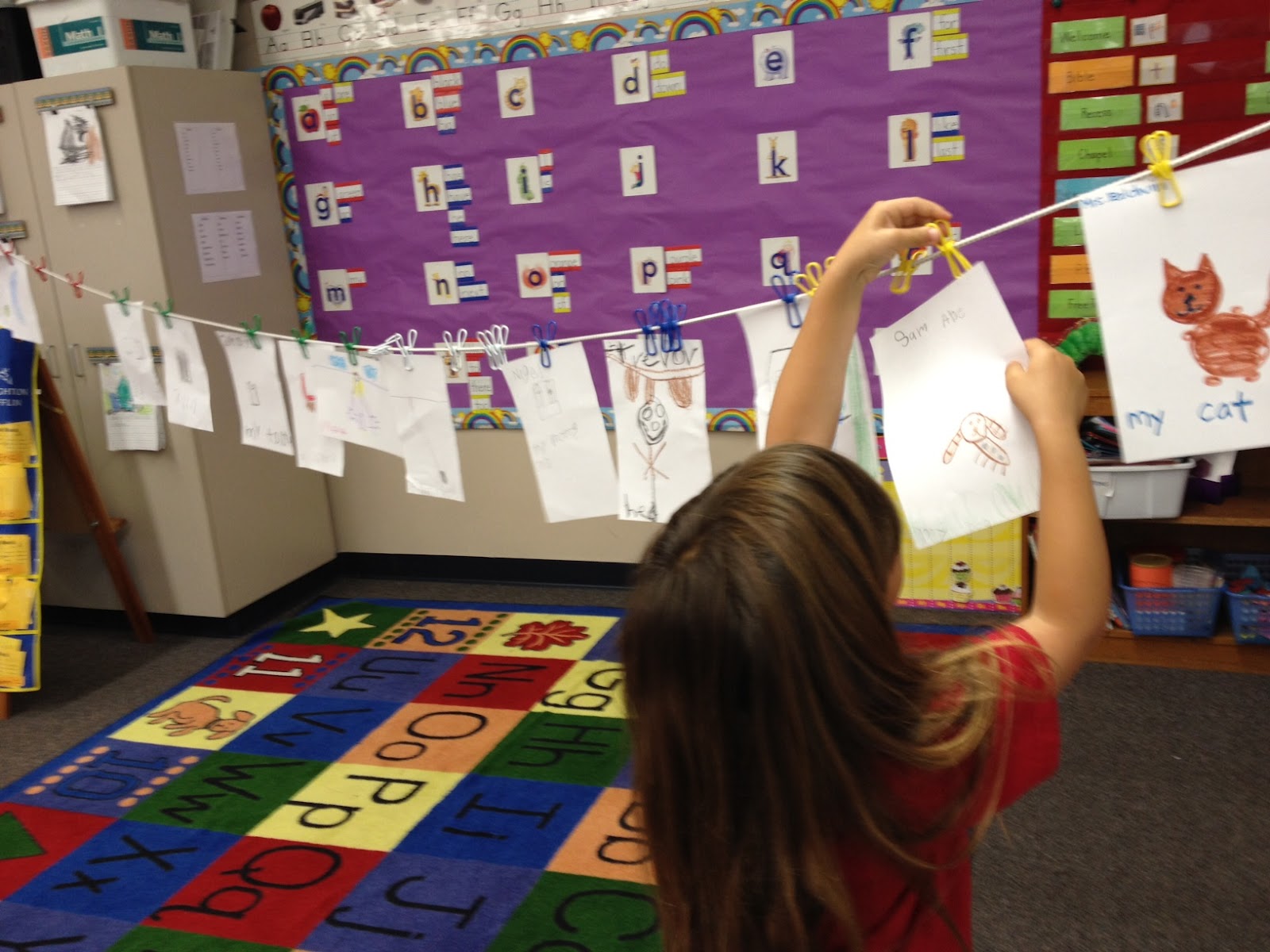 Clothesline for Comprehension Apples & ABC's