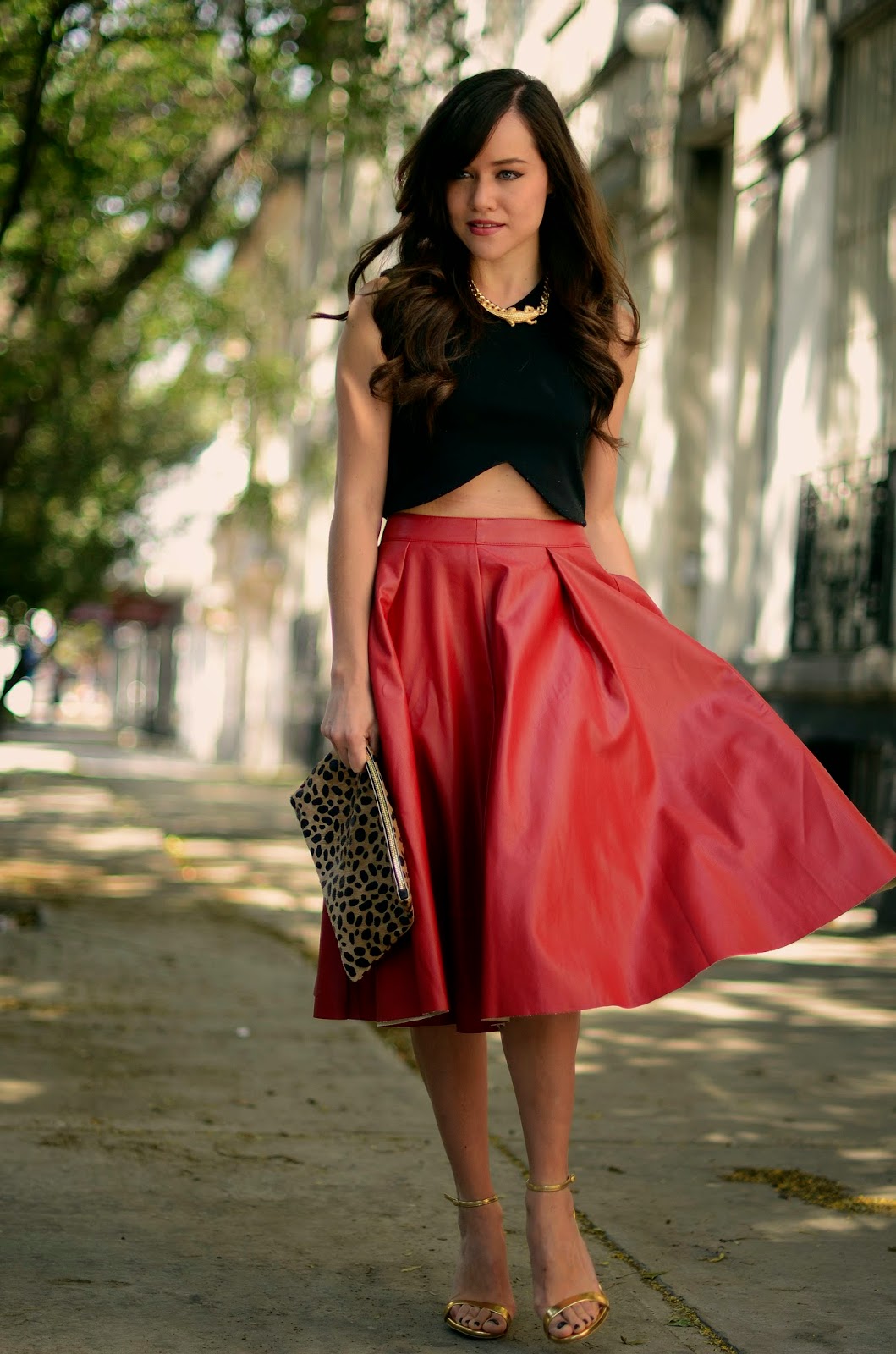 Red leather midi skirt. MODA CAPITAL