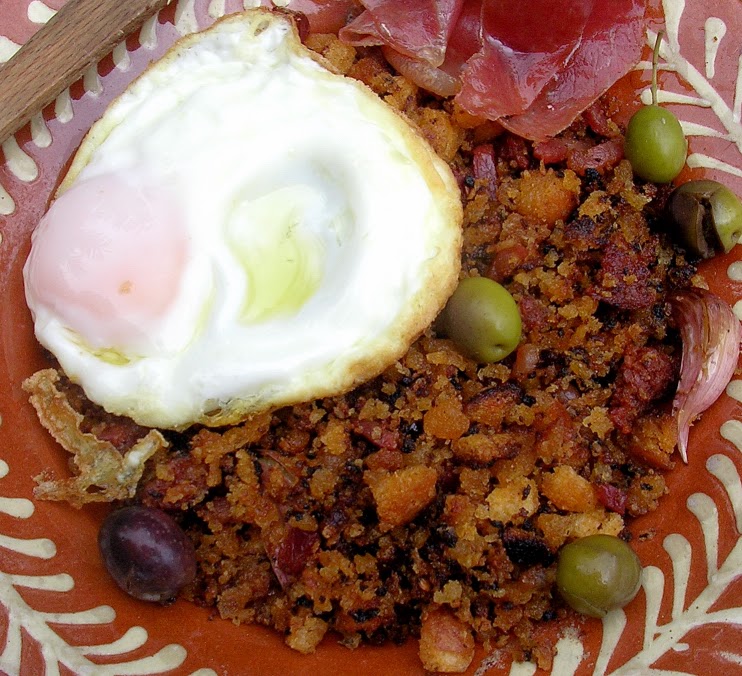 MY KITCHEN IN SPAIN HOW TO FRY AN EGG, THE SPANISH WAY