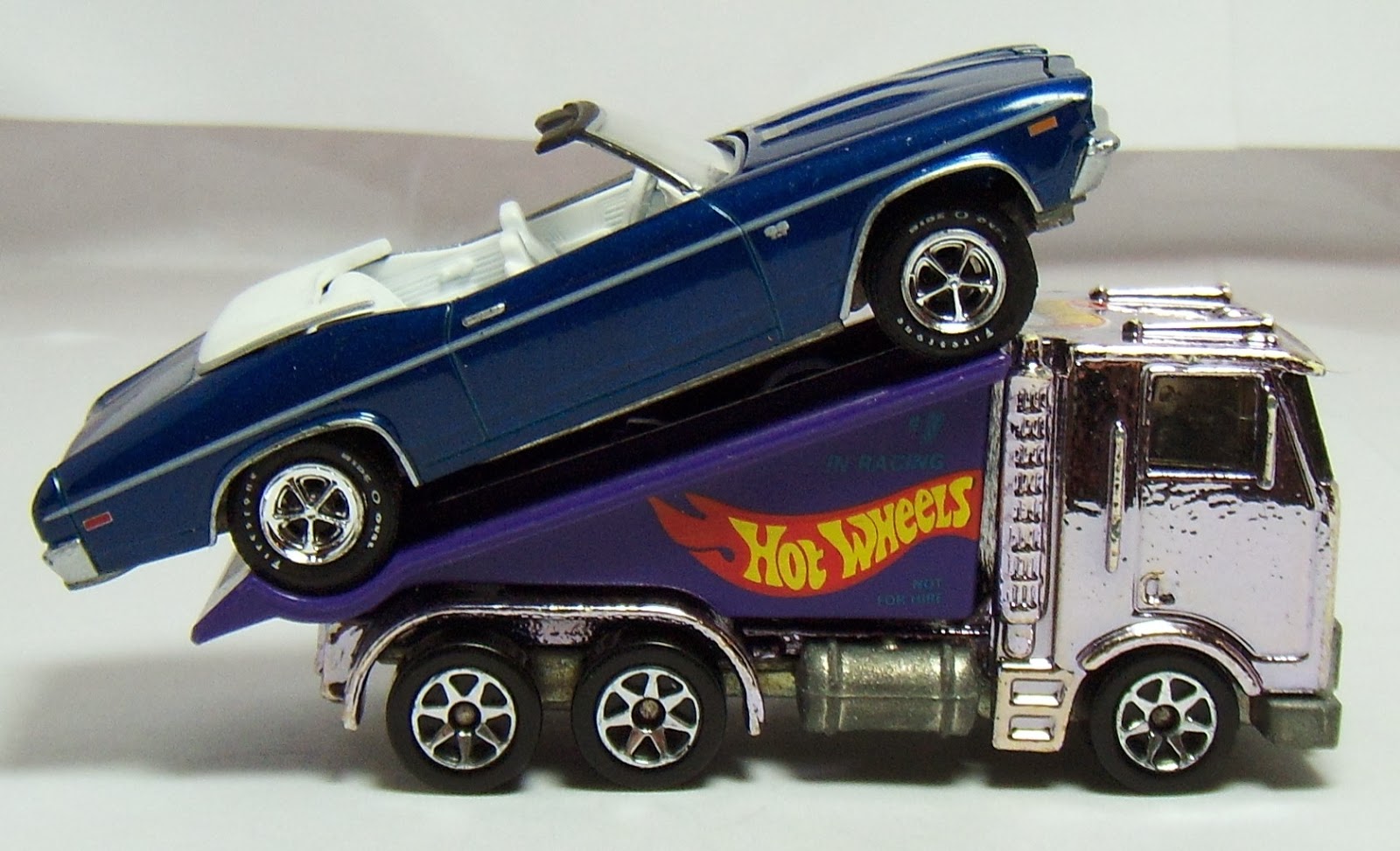 Two Lane Desktop Flatbed Haulers, Part 1 Hot Wheels Fast Bed Hauler, Cabbin' Fever, and