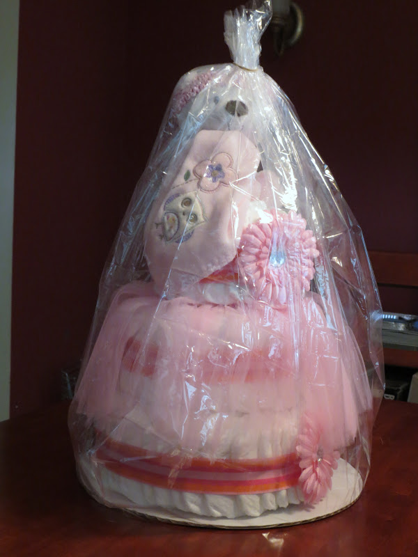 C'est LaVie Designs Unltd., LLC Pink Teddy Bear Diaper Cake