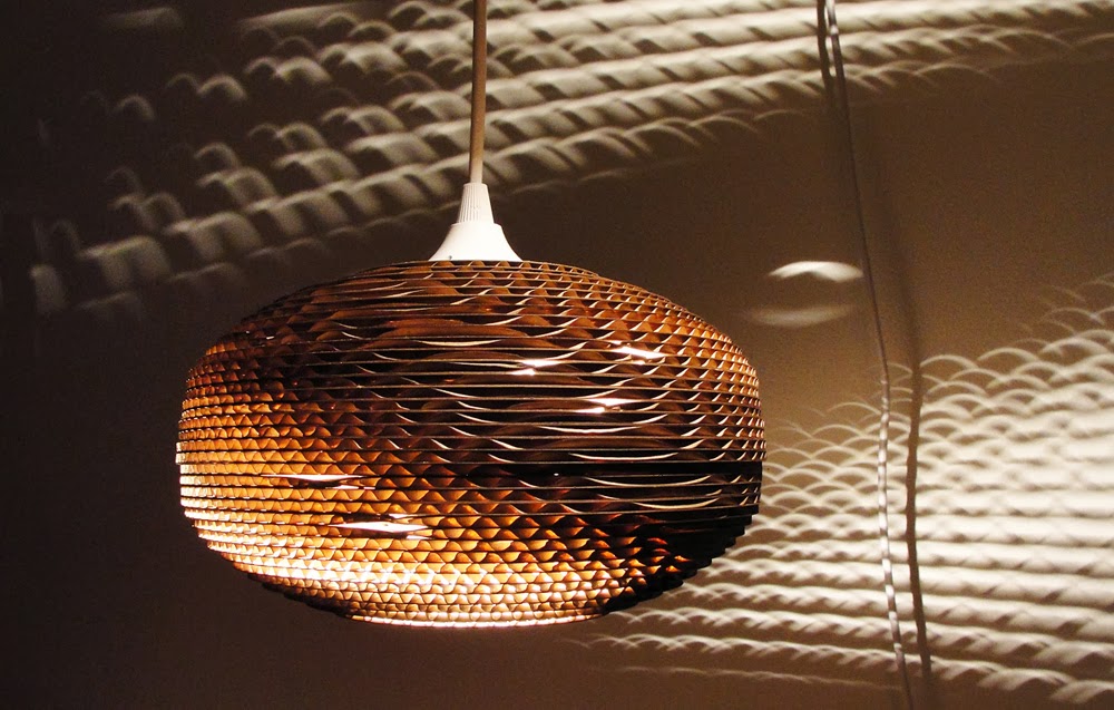 How to Recycle 19 Amazing Corrugated Cardboard Ceiling Lamps