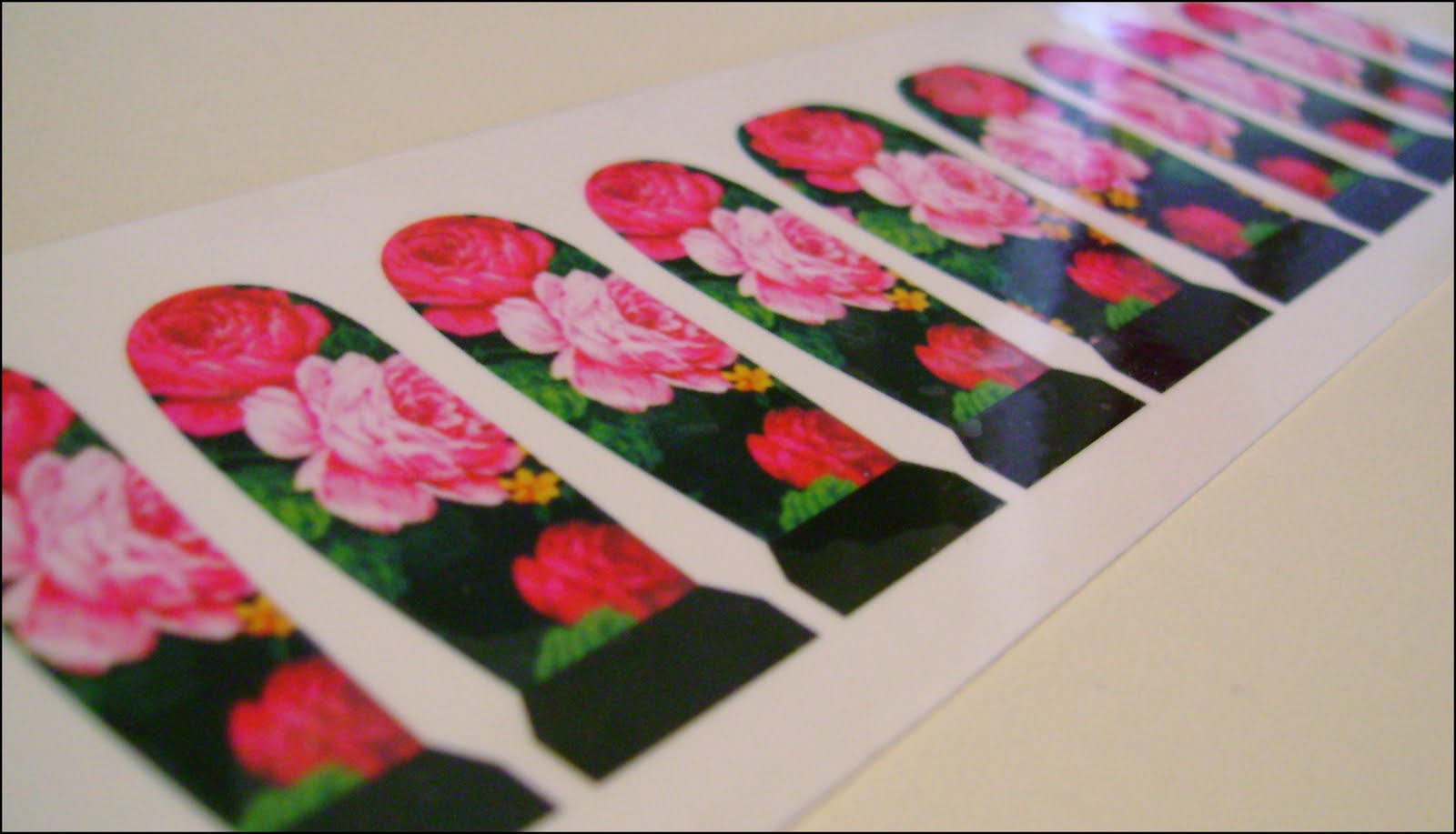 Konad Addict Full nail water decals