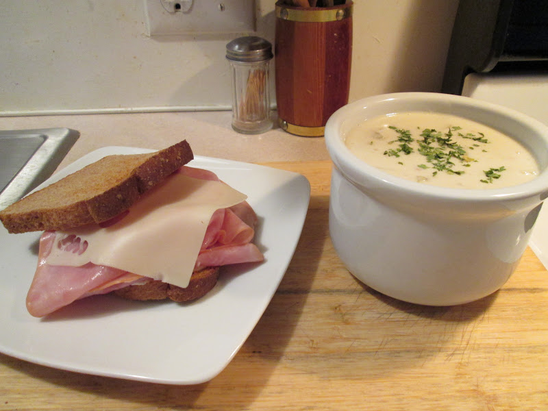 Diab2Cook New England Clam Chowder w/ Ham & Swiss Toasted Sandwich