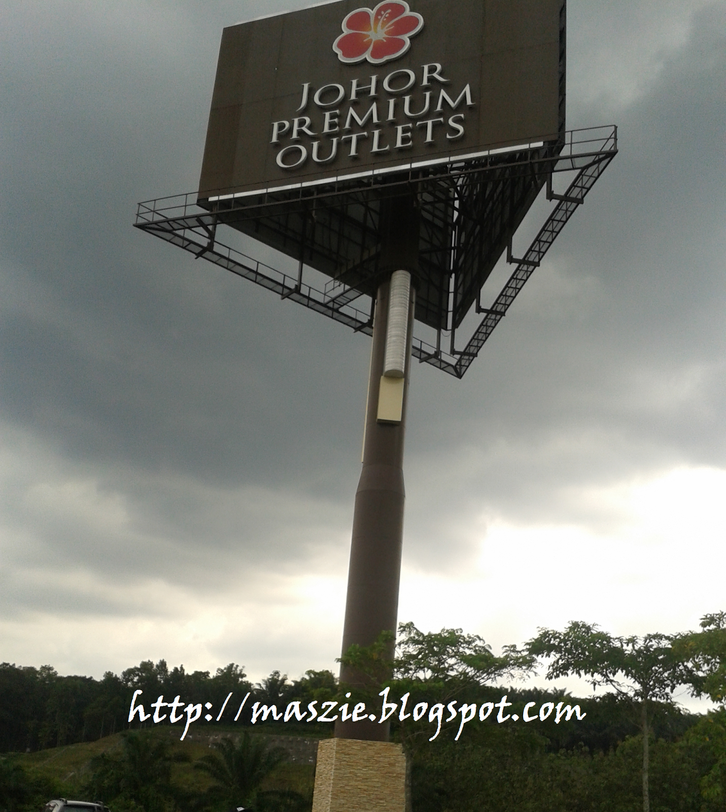 Johor Premium Outlet, Tempat Belanja Barang Branded Murah di