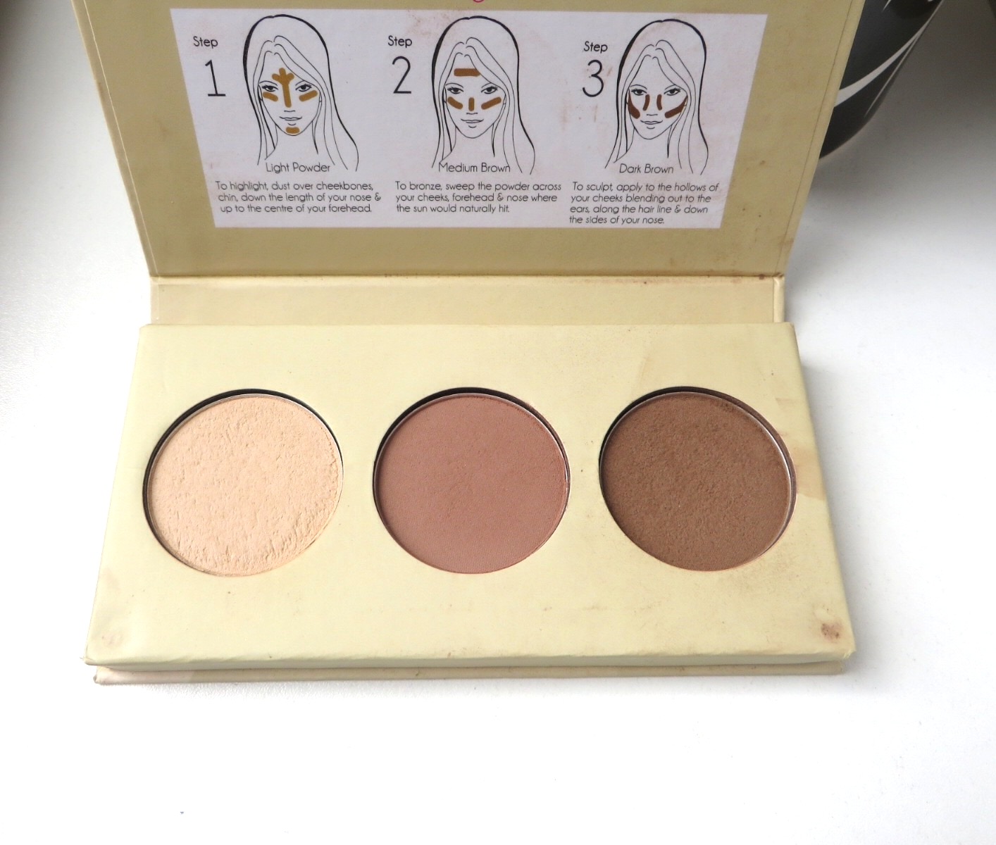 TheBeautySpot The Best Drugstore Contour Palette