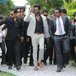 Vishal, Trisha Krishnan, Sunaina on Samar (2013) Tamil Movie Latest Stills Vishal, Trisha Krishnan, Sunaina on Samar (2013) Tamil Movie Latest Stills