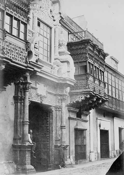 Lima en 1868.- La Plaza de Armas, la Catedral, el antiguo Palacio de