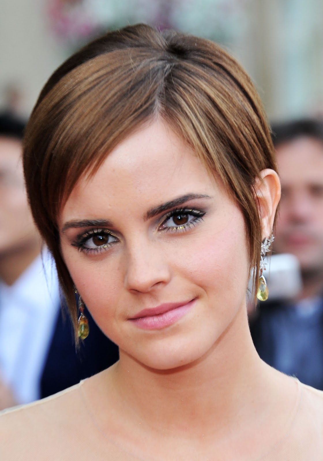 http://3.bp.blogspot.com/-ae5L8mgM4iw/Thbo-xI9qYI/AAAAAAAAE6s/eHfI6kX4F0A/s1600/emma+watson+do.jpg