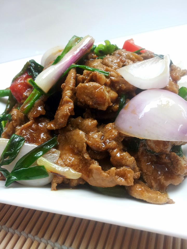 My Humble Kitchen Stir Fry Pork with Oyster Sauce and Scallions 香葱炒肉片