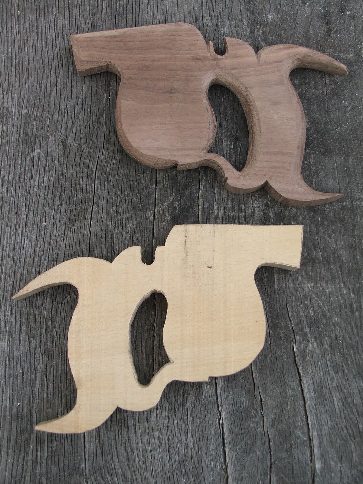 Handsaw maker Beach Handles