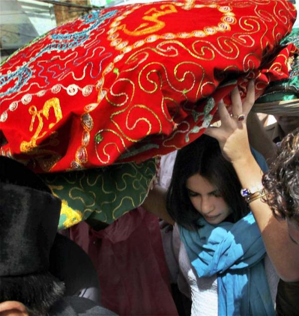 Priyanka Chopra at Ajmer Sharif - Priyanka Chopra at Ajmer Sharif