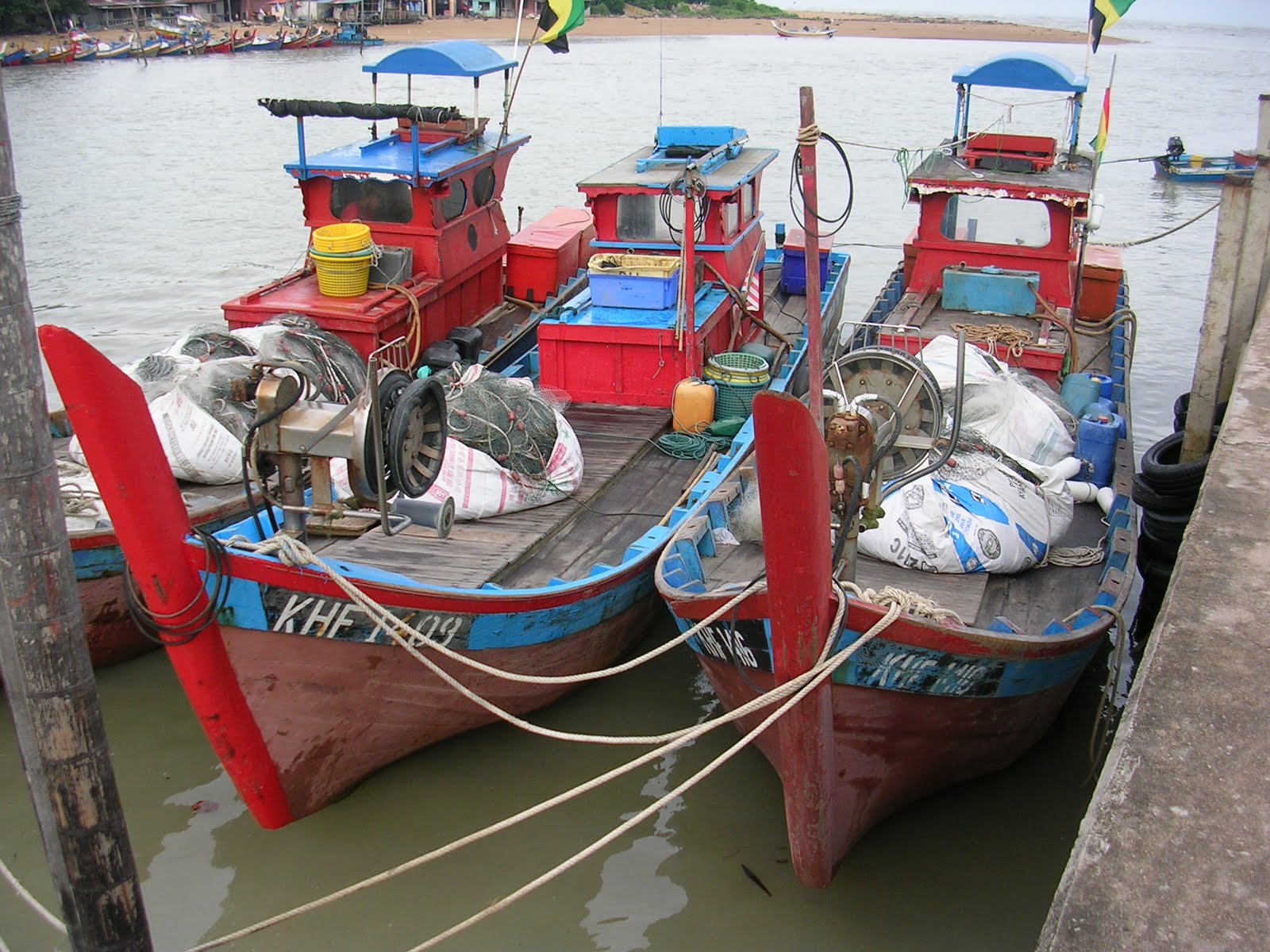Bot Pukat Tunda