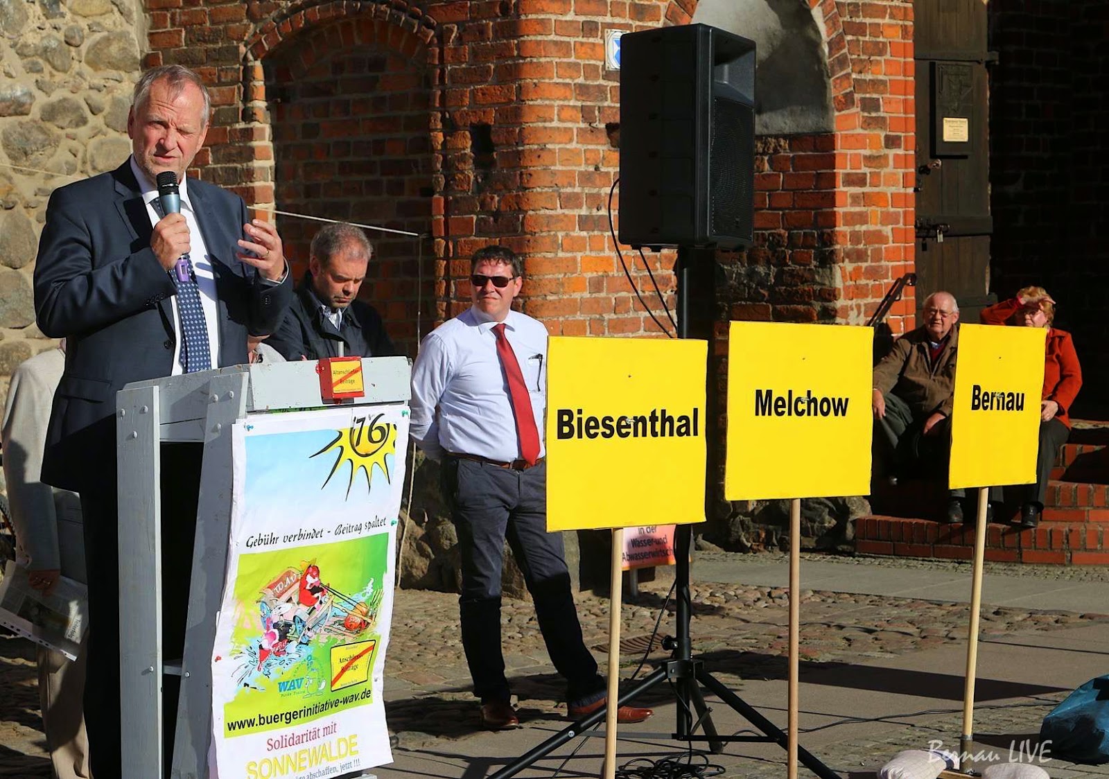 Bernau: 76. Dienstagsdemo mit B. Ihrke und A. Stahl - 14 Bernau LIVE - Dein Stadtmagazin für Bernau bei Berlin