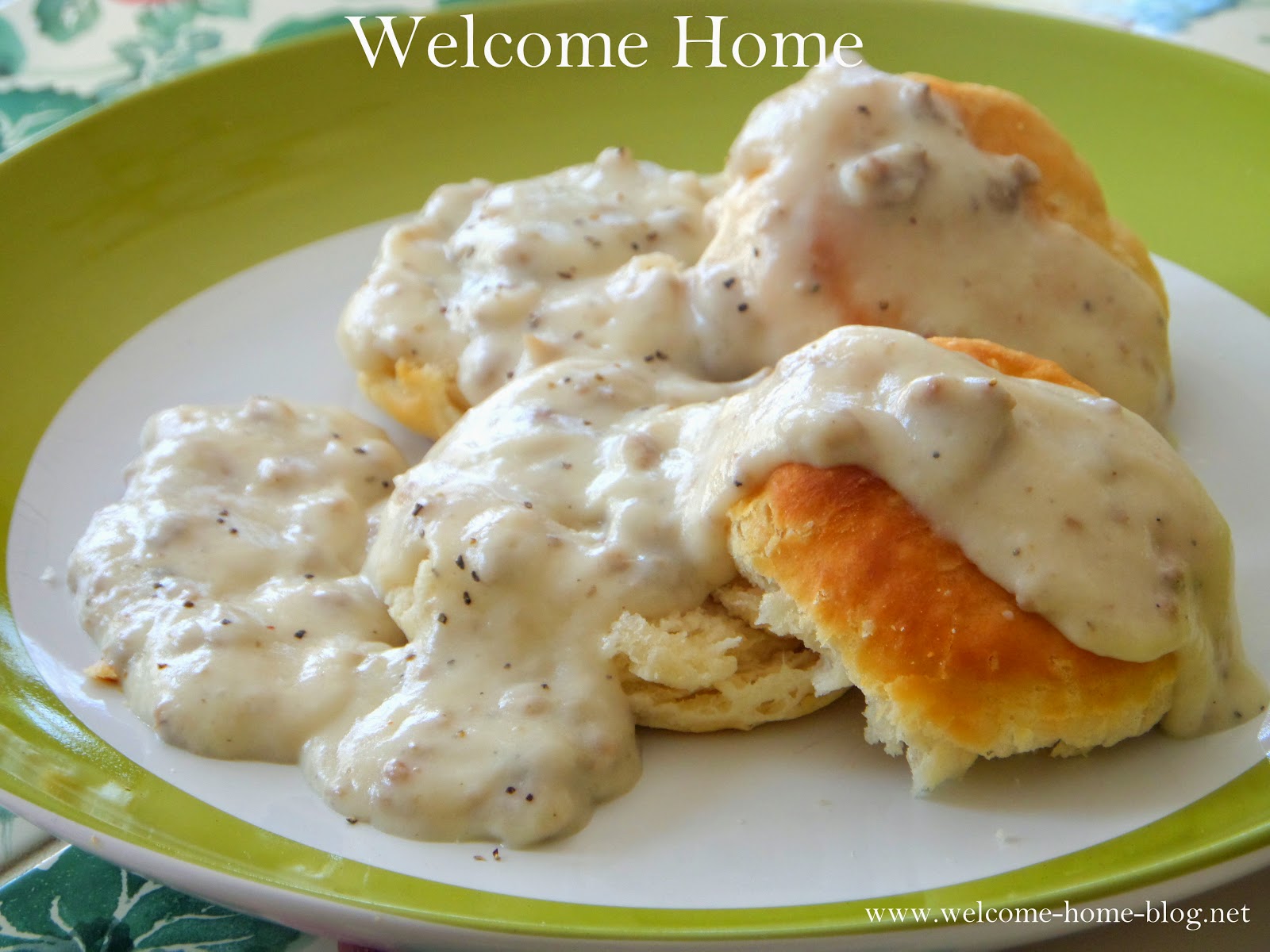 Home Blog ♥ Sausage Gravy and Buttermilk Biscuits