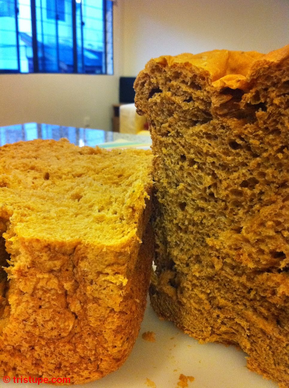 Simple Milk Bread With Mollasses and Chia Seed