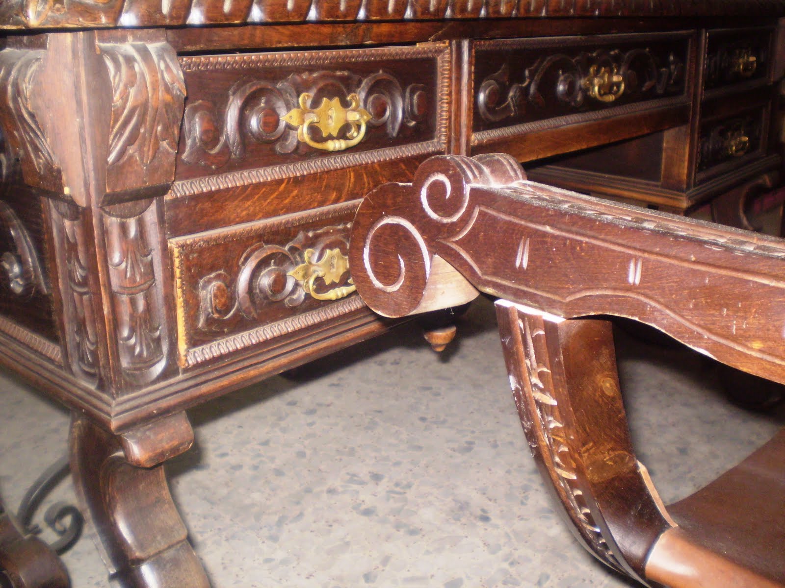 Restauracion Muebles COMPRA VENTA DE MUEBLES ANTIGUOS, RESTAURADOS Y