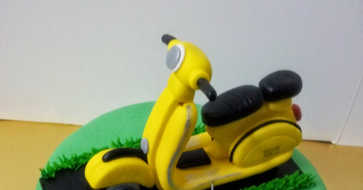 L'mis Cakes & Cupcakes Ipoh Contact 0125991233 Scooter Fondant Cake