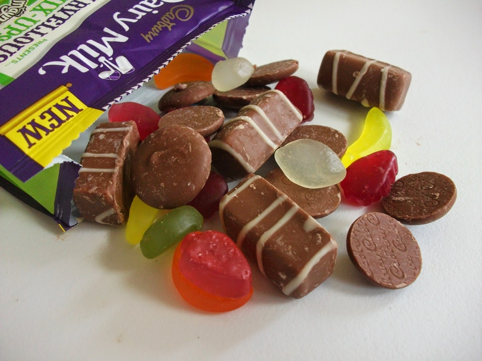 Cadbury Dairy Milk Marvellous MixUps with Maynards (Vegetarian