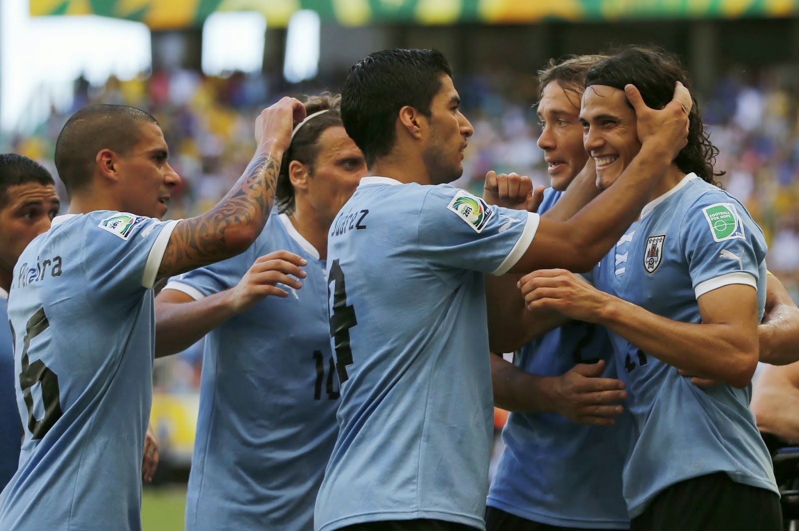Luis Suarez Cavani estrellas Uruguay campeón Mundial Brasil 2014 Wold Cup ver fútbol gratis en vivo online