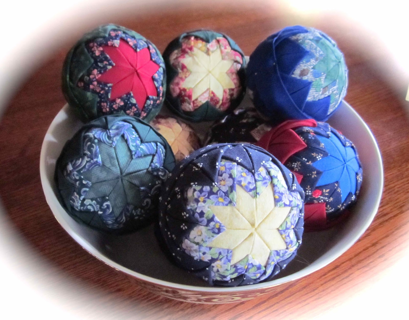 Laurelhurst Craftsman Bungalow More Quilted Ball Ornaments