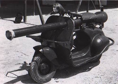 Vespa com um canhão de 75mm vai a leilão em Mônaco Vespa com um canhão de 75mm vai a leilão em Mônaco