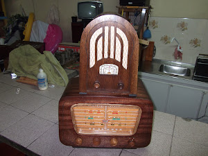 Rádio tipo capelinha e rádio Semp - feitos artesanalmente com placa AM-FM