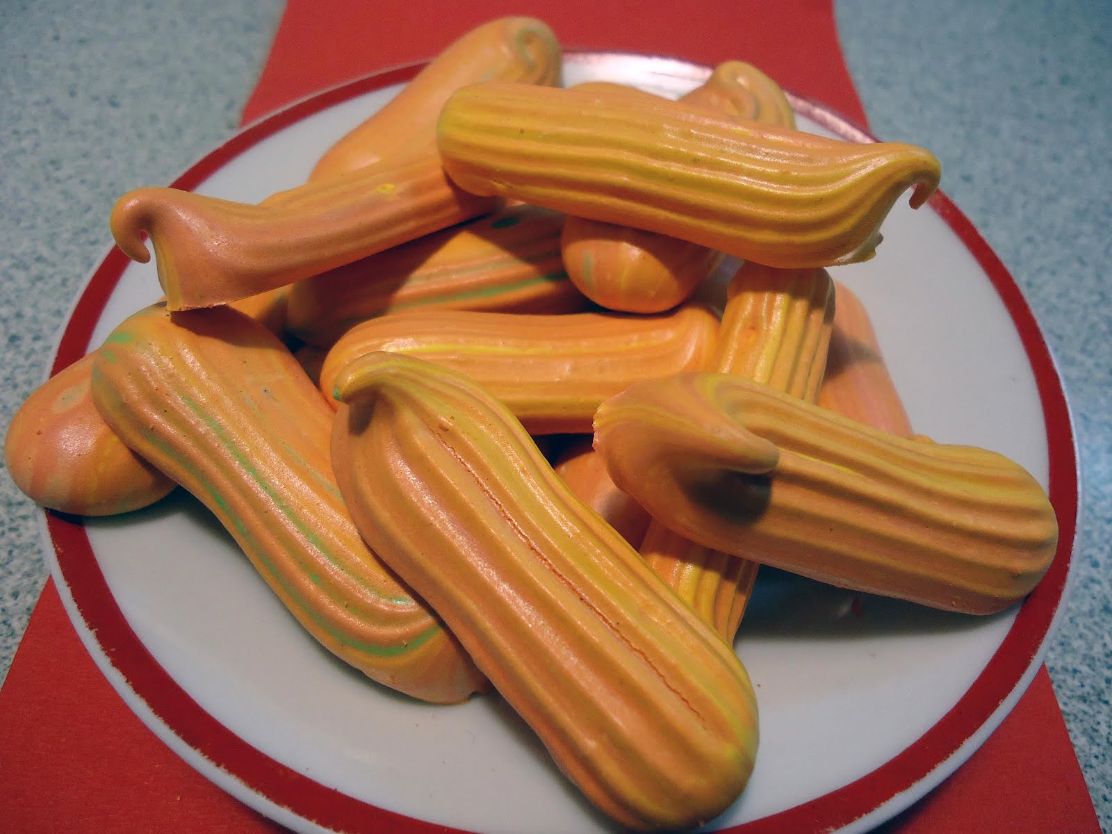 Minicuisine Meringues Colorees