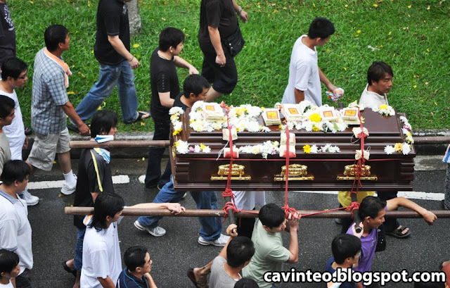 Entree Kibbles: Typical Chinese Funeral Procession