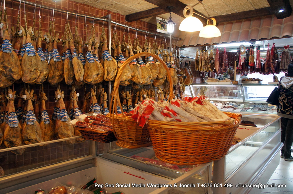 Charcuterie Lomar Pas de la Case Fromages, Huile d