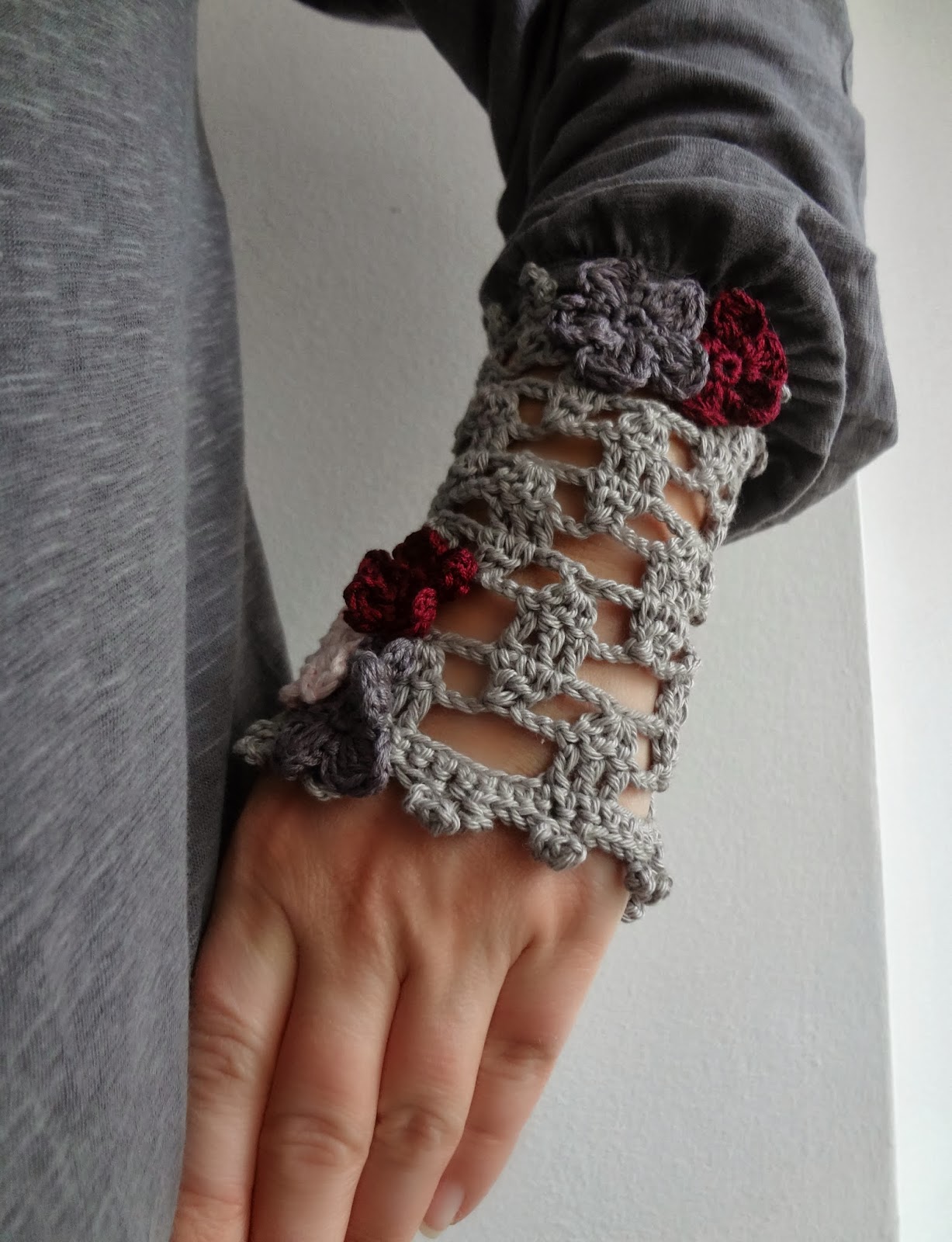 Little Treasures Crochet Pattern for Lace Wrist Warmers