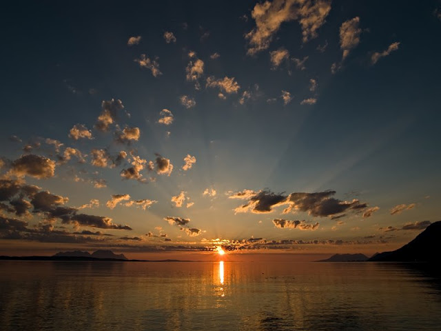 اجمل لحظات الغروب Sunset-picture+By+WwW.7ayal.blogspot.CoM+%283%29