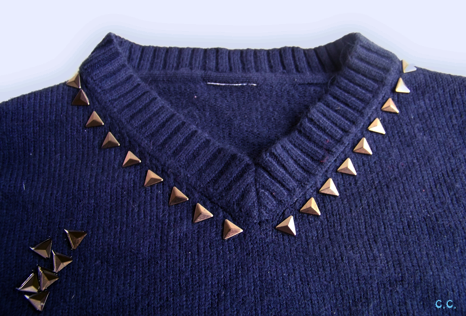 The Cwafty Blog Tutorial Tuesday Studded Sweater Collar