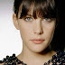 LIV TYLER se compromete