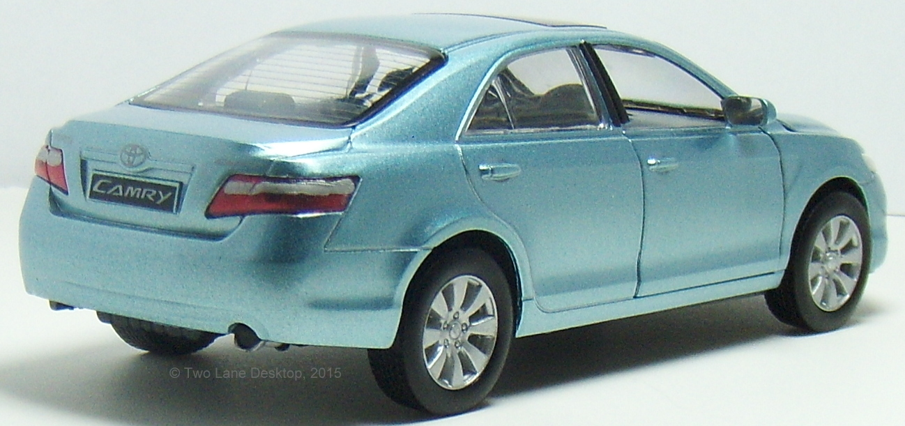 Two Lane Desktop SunnySide 132 2007 Toyota Camry XLE