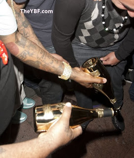 game pouring out champagne