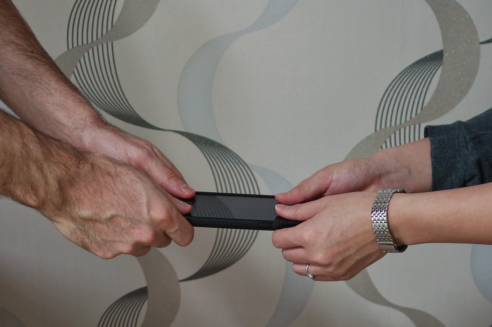 G'Day Korea Hand Gestures and Using Two Hands in Korea