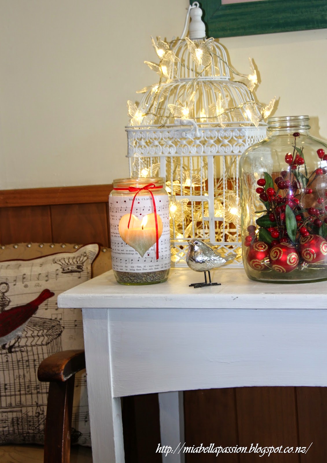Mia Bella Passions Fairy Light Birdcage...and a pretty Christmas table