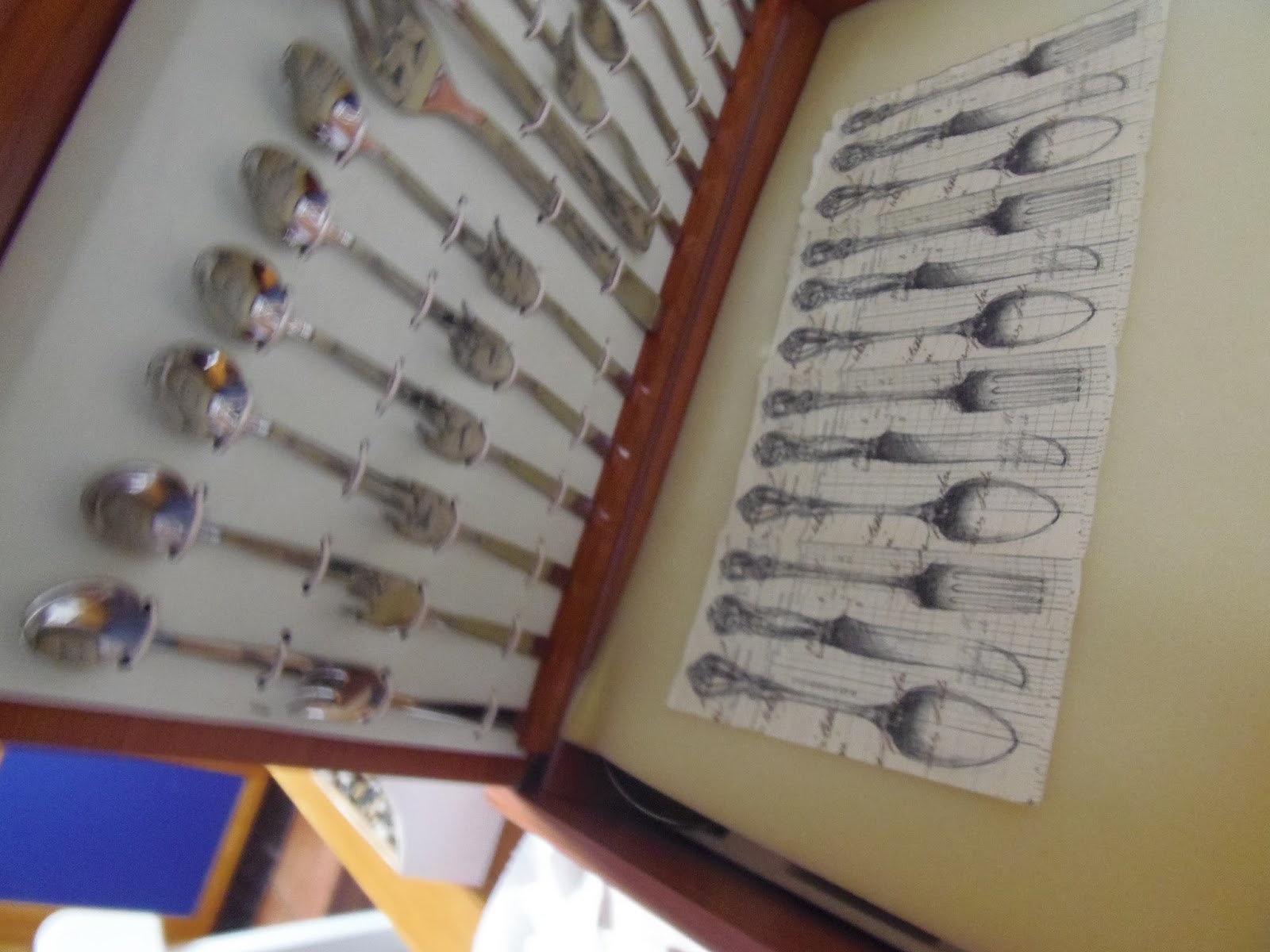 lascosasdeleni: caja de cubiertos